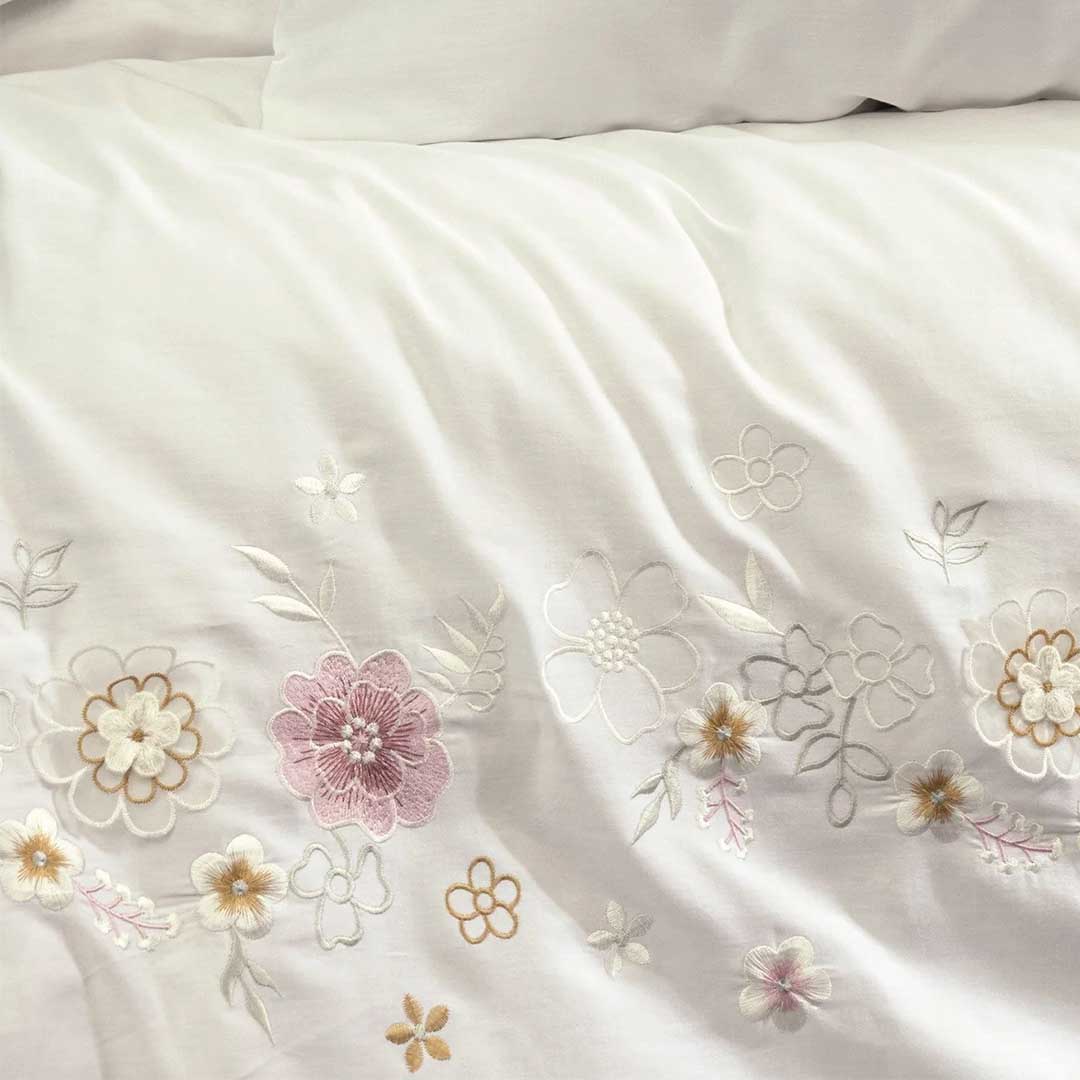 Jenika - Двоен Комплект - 3D Бродерия - Сатен