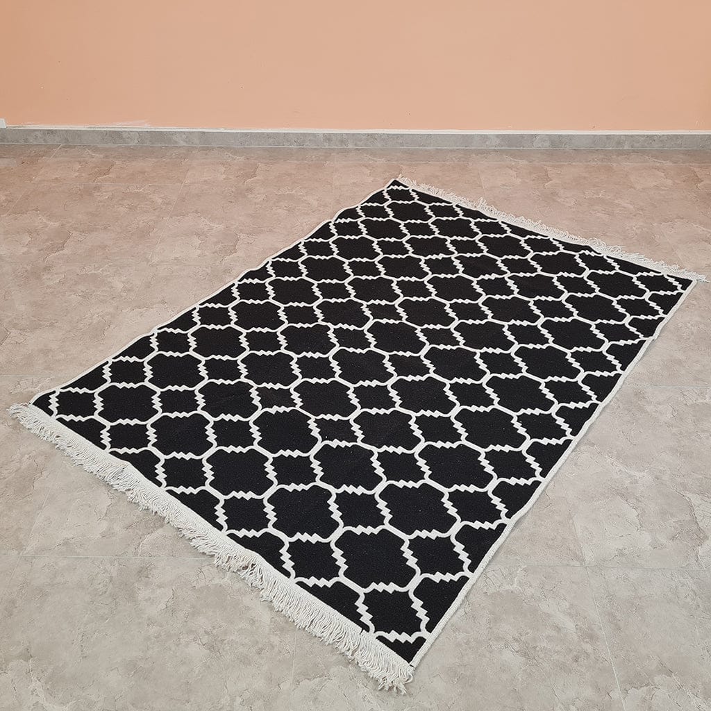 Evium Carpet Black White