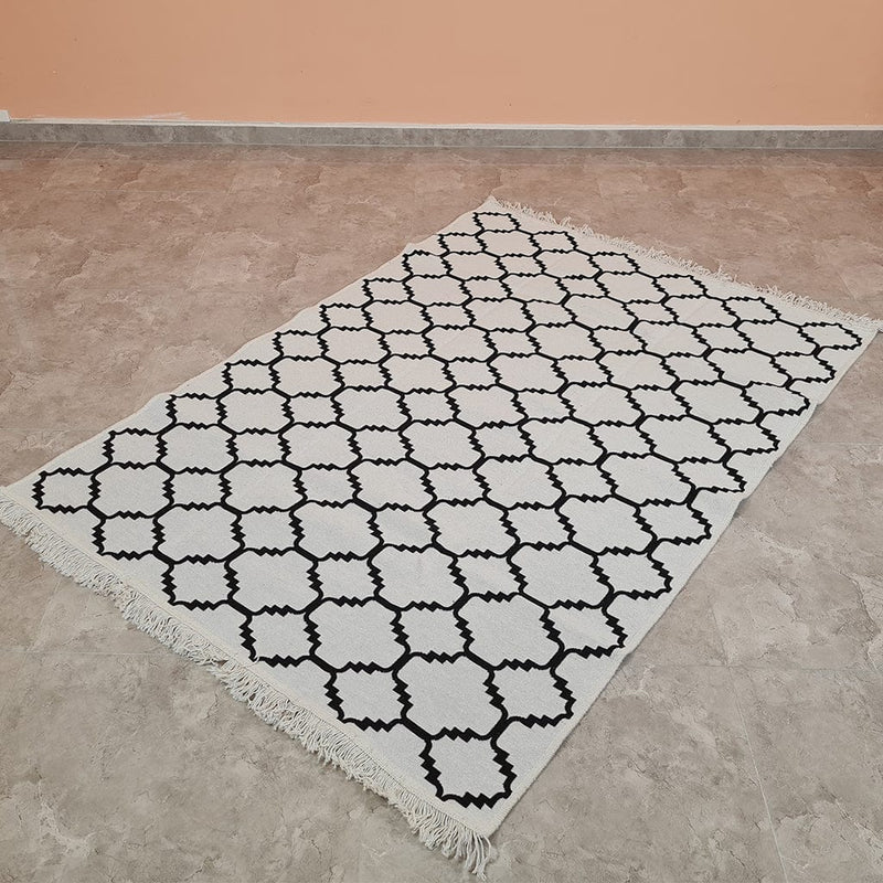 Evium Carpet White Black