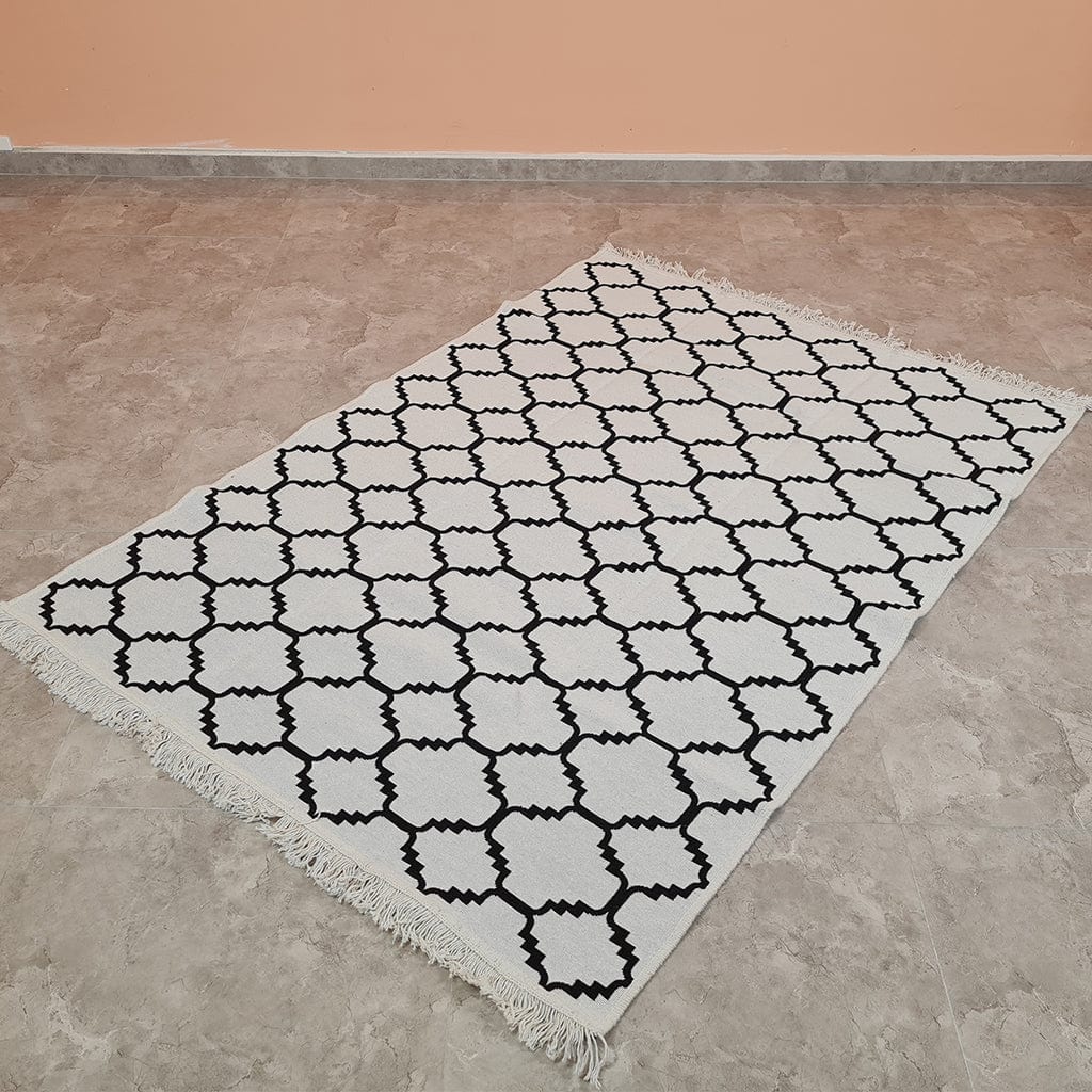 Evium Carpet White Black